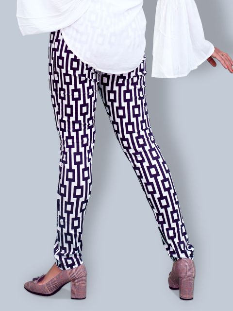 Printed Stretchable Pant - Black